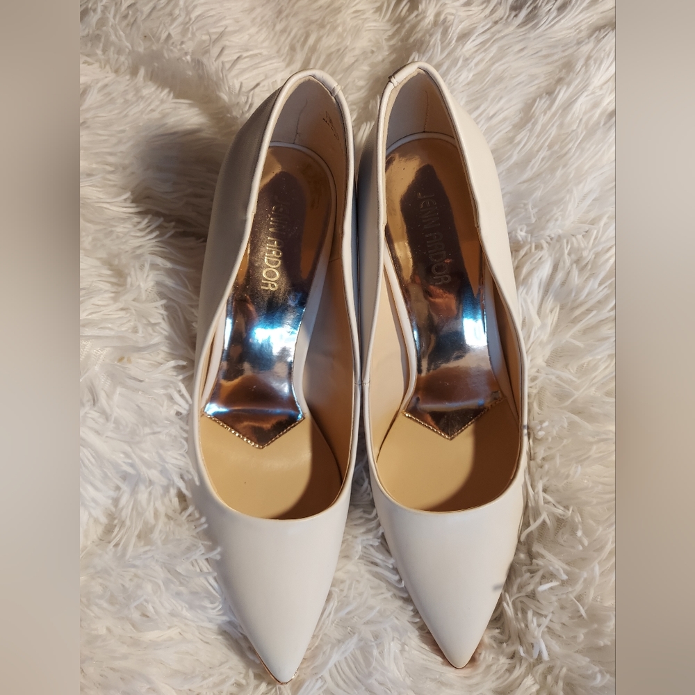Jenn Ardor White pumps size 9.5